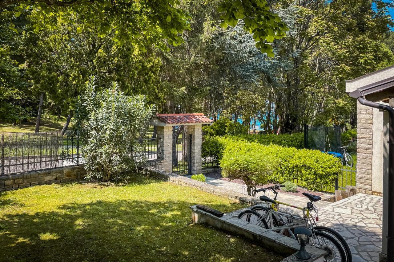 Holiday Home Sofia Пореч Экстерьер фото